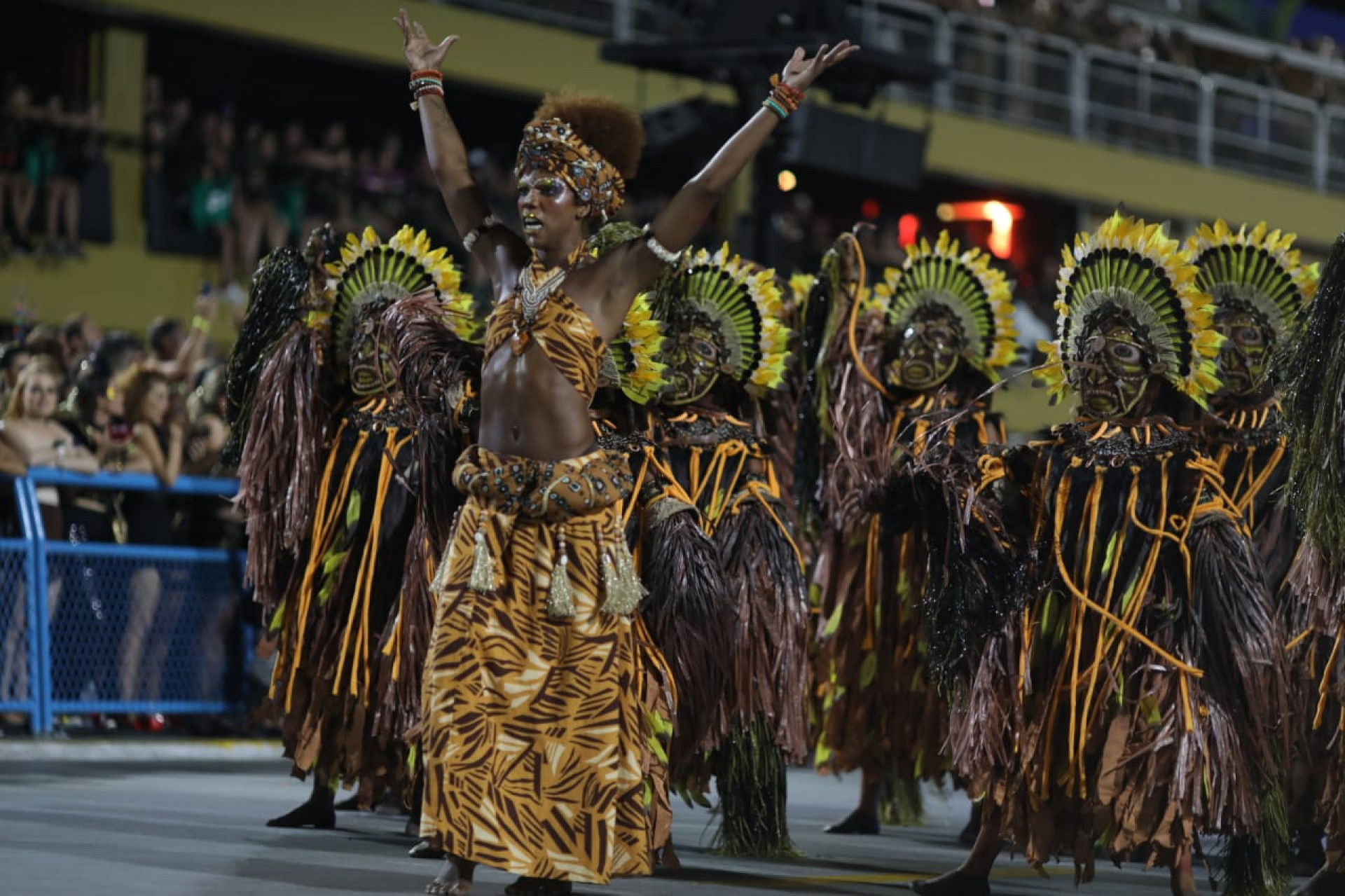 Tuiuti teve como enredo Xica Manicongo, primeira travesti não indígena do país - Pedro Teixeira / Agência O Dia