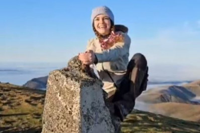 Mulher morre ao despencar de montanha durante escalada no País de Gales