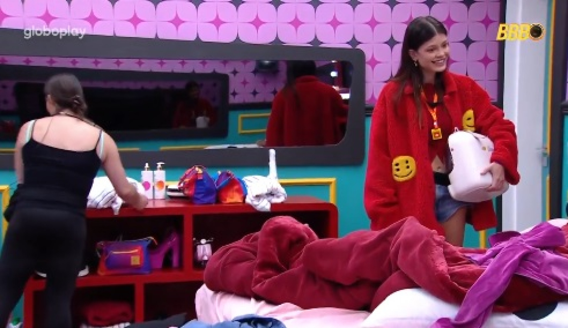 Vitória Strada se mudou para o Quarto Anos 50 - Reprodução de Vídeo 