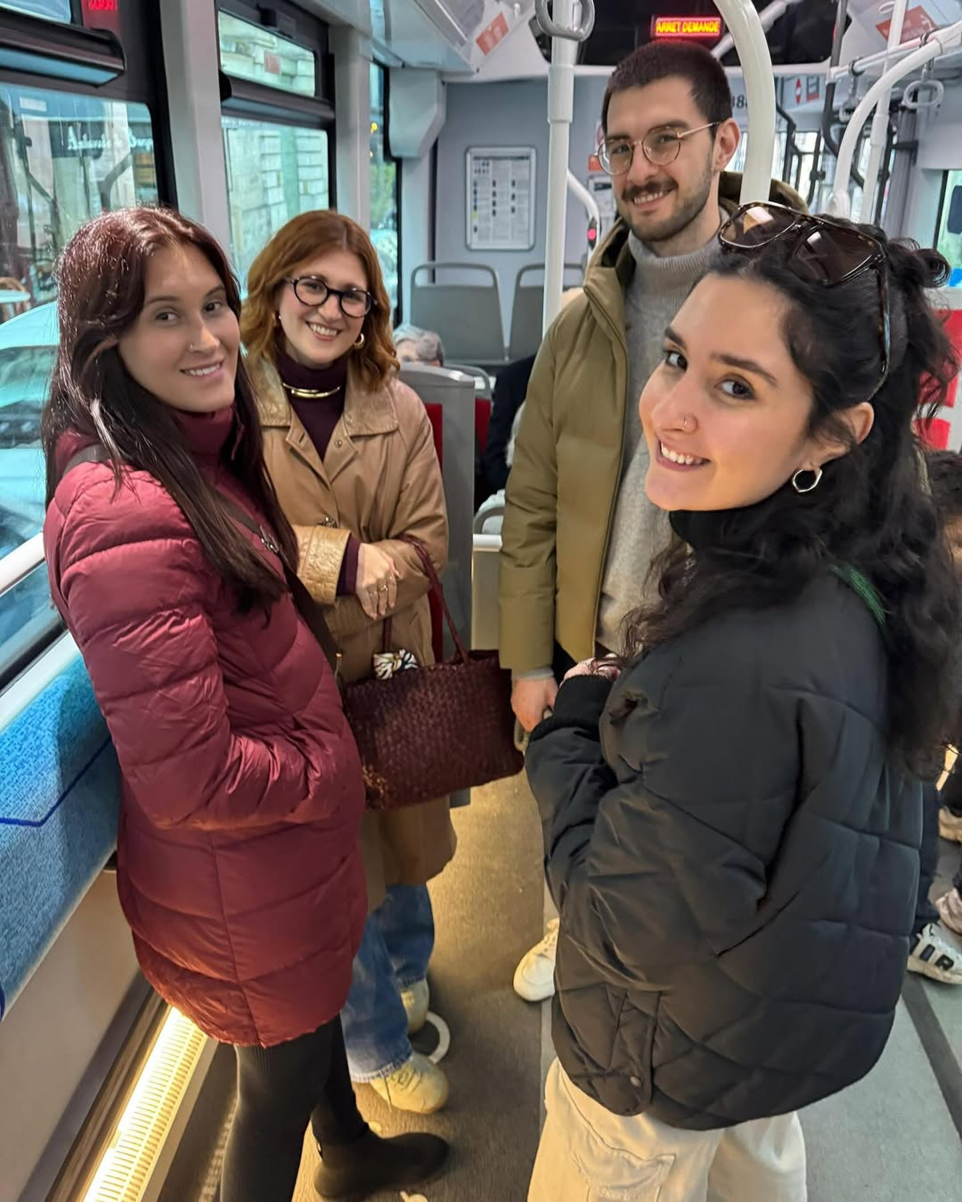 Trigêmeos de Fátima Bernardes e William Bonner e a namorada do filho  - Reprodução / Instagram 