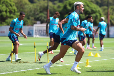 Com tempo controlado, Arrascaeta atuou por pelo menos 90 minutos em dois jogos no ano