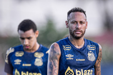 Neymar é oferecido ao Barcelona e Bayern por agente que o levou ao PSG, diz jornal