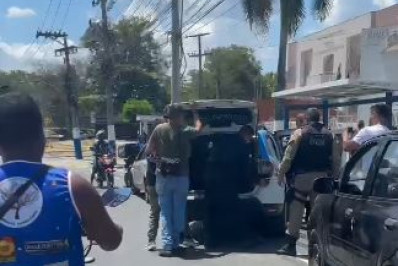 Homem é preso após esfaquear ex-mulher em ponto de ônibus em Belford Roxo