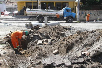 Obras de macrodrenagem na Avenida Paula Lemos seguem a todo vapor