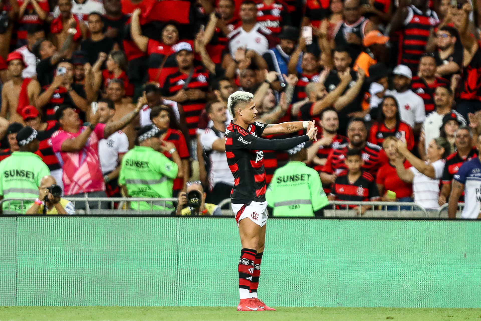 Luiz Araújo fez o gol da vitória do Flamengo sobre o Vasco pela semifinal do Carioca - Gilvan de Souza/Flamengo