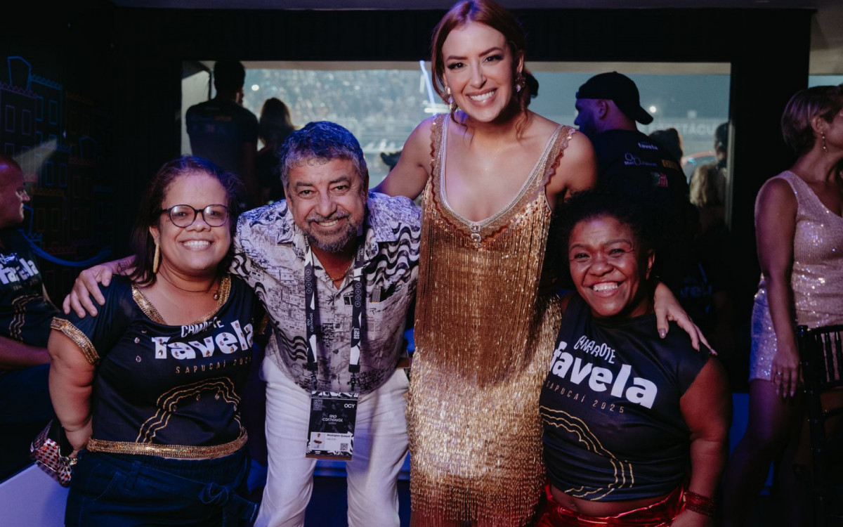 Passista Viviane de Assis (Viradouro), prefeito Quaqu&aacute;, Gabriela e Juliana Santos, assistente social e conselheira tutelar - Paulinne Carvalho - Camarote Favela