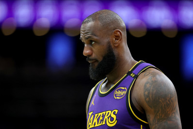 Com vídeo enigmático, LeBron James alimenta rumores de aposentadoria; confira