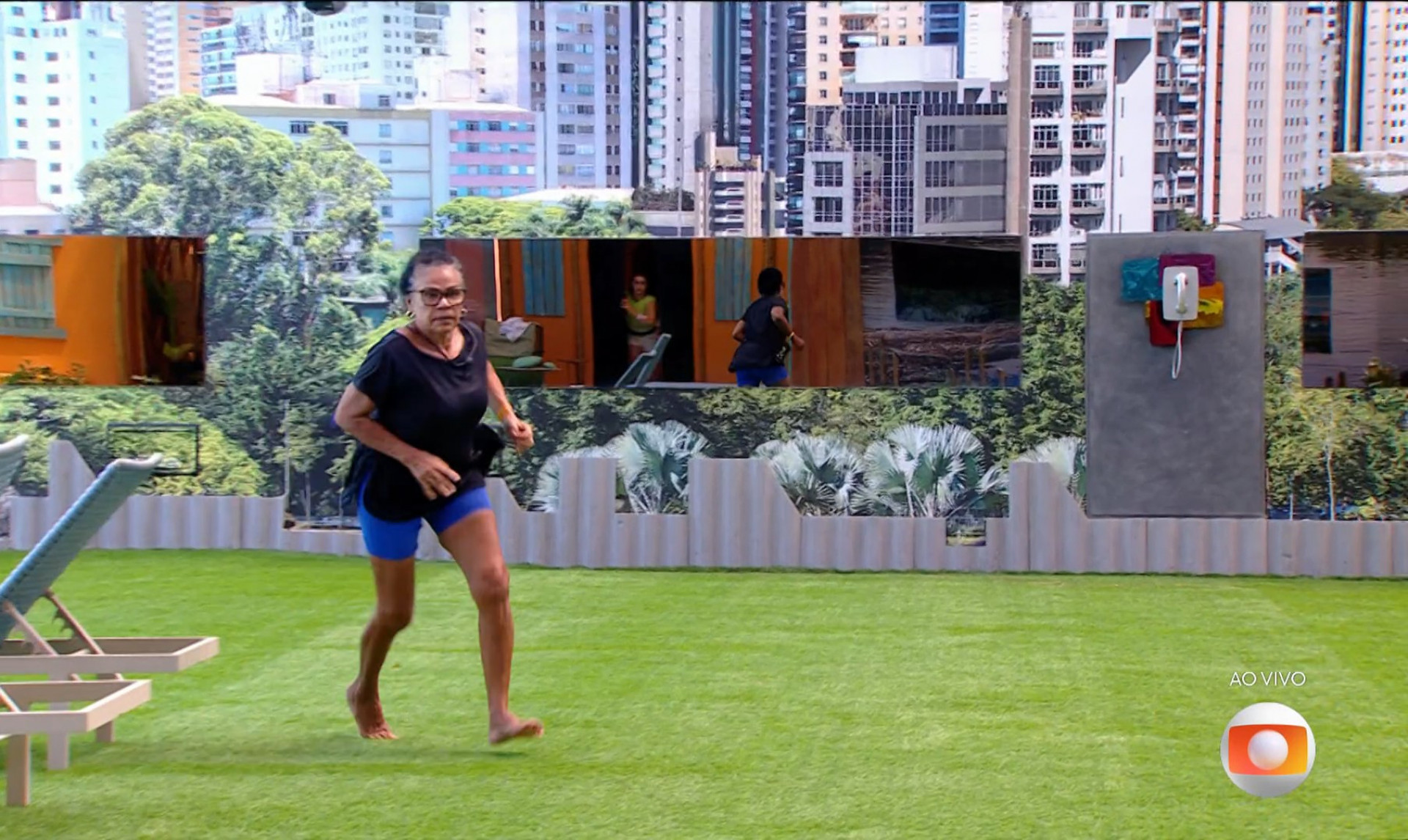 Daniele Hypolito atende o Big Fone e ganha acesso a 'loja secreta' - Reprodução / TV Globo