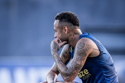 Jornal espanhol ironiza ausência de Neymar em jogo decisivo: 'Dor não impediu o Carnaval'