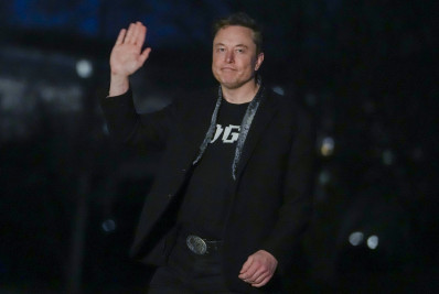 Musk afirma que X está sendo alvo de 'enorme' ciberataque: 'Um país está envolvido'