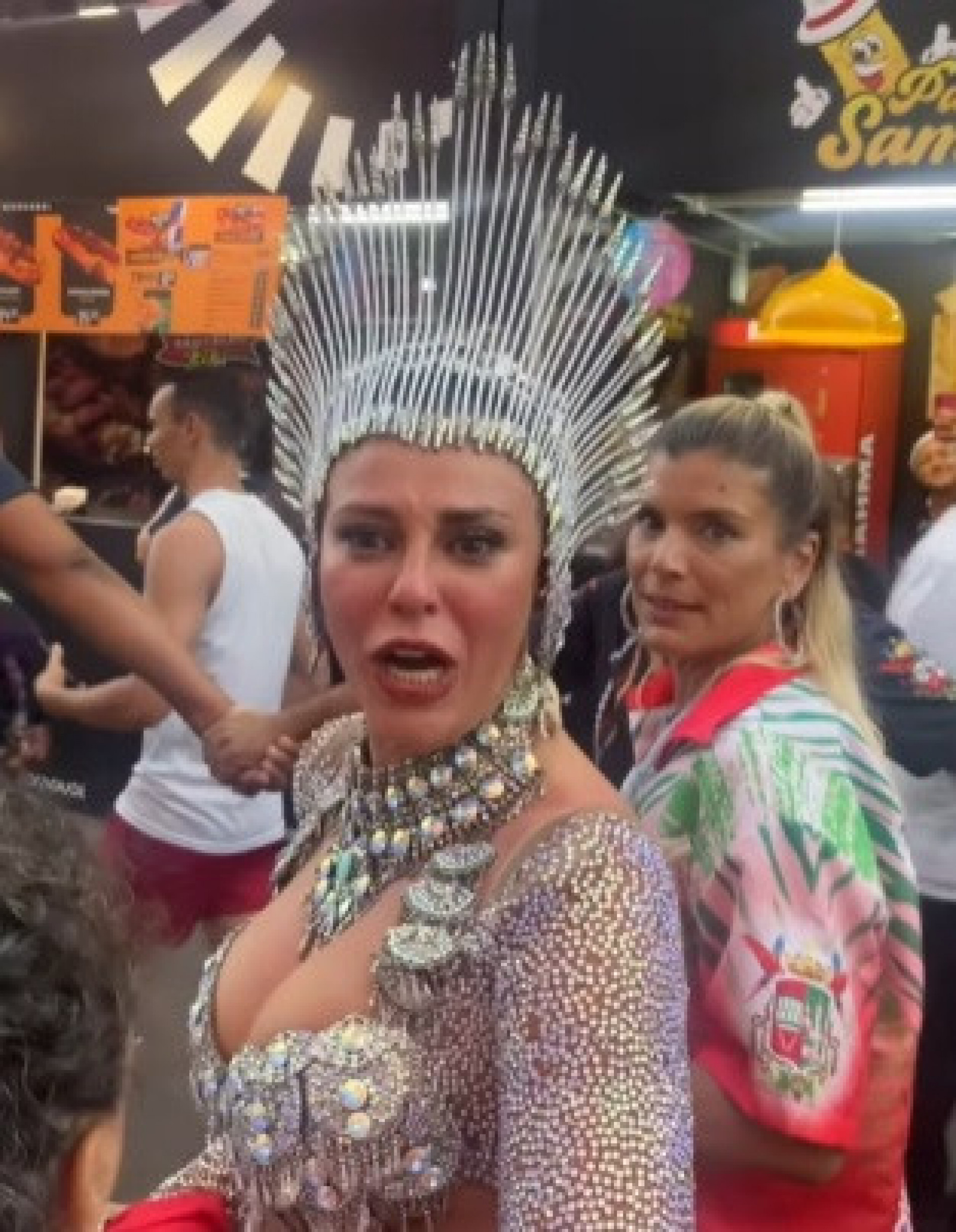 Paolla Oliveira ficou surpresa com pergunta de fã  - Reprodução/Instagram 