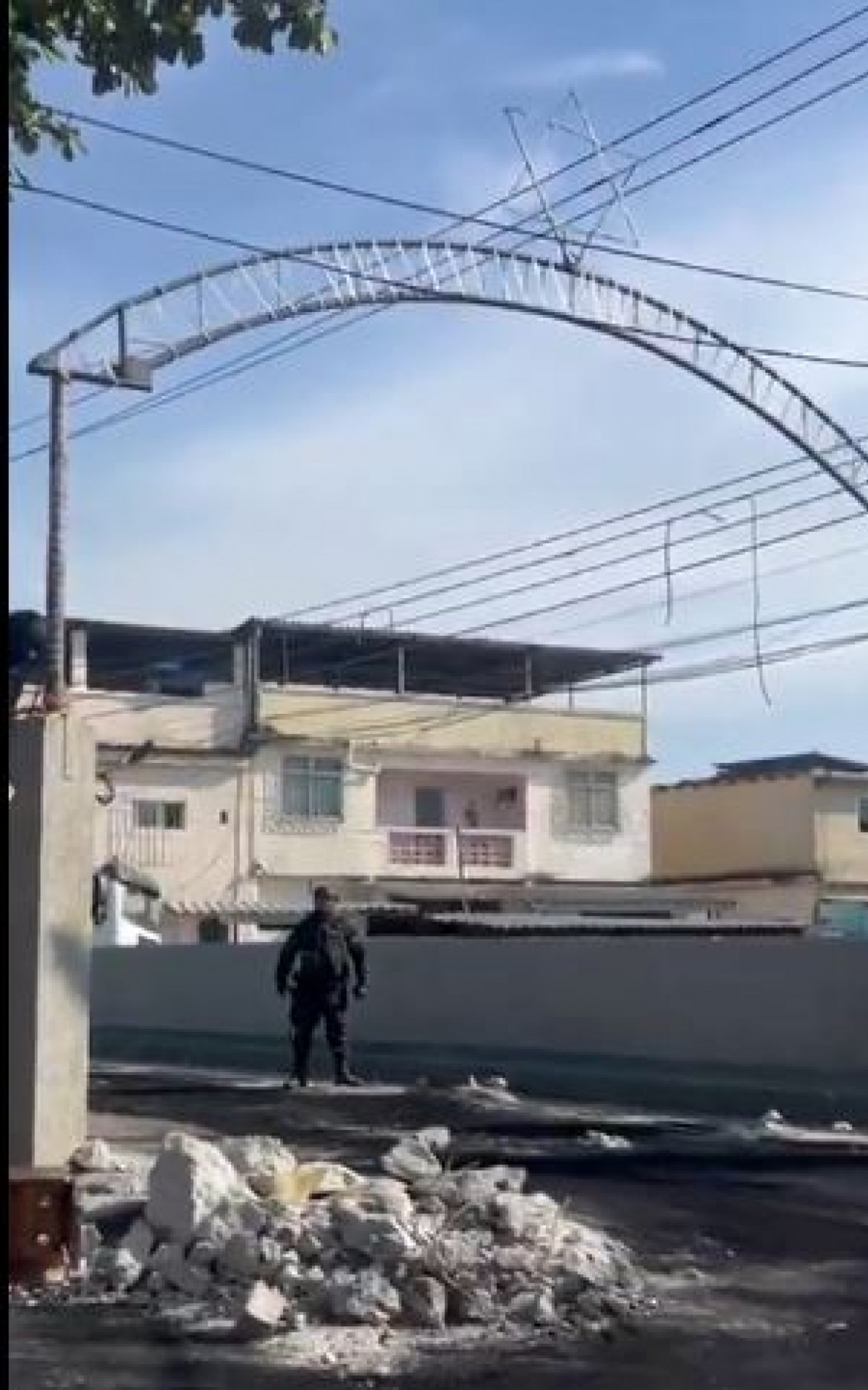 Estrutura com estrela de Davi foi demolida durante operação no Complexo de Israel - Reprodução