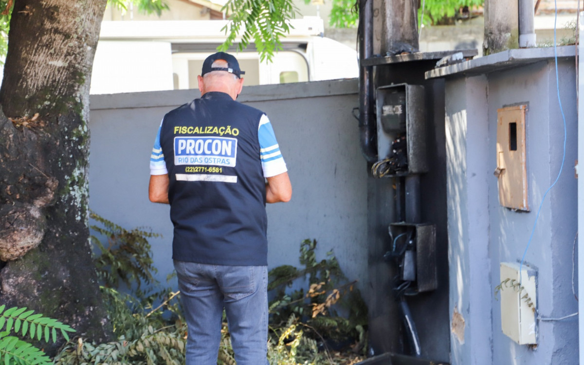 Colégio Estadual Jacintho Xavier Martins sofre com apagões e riscos de incêndio