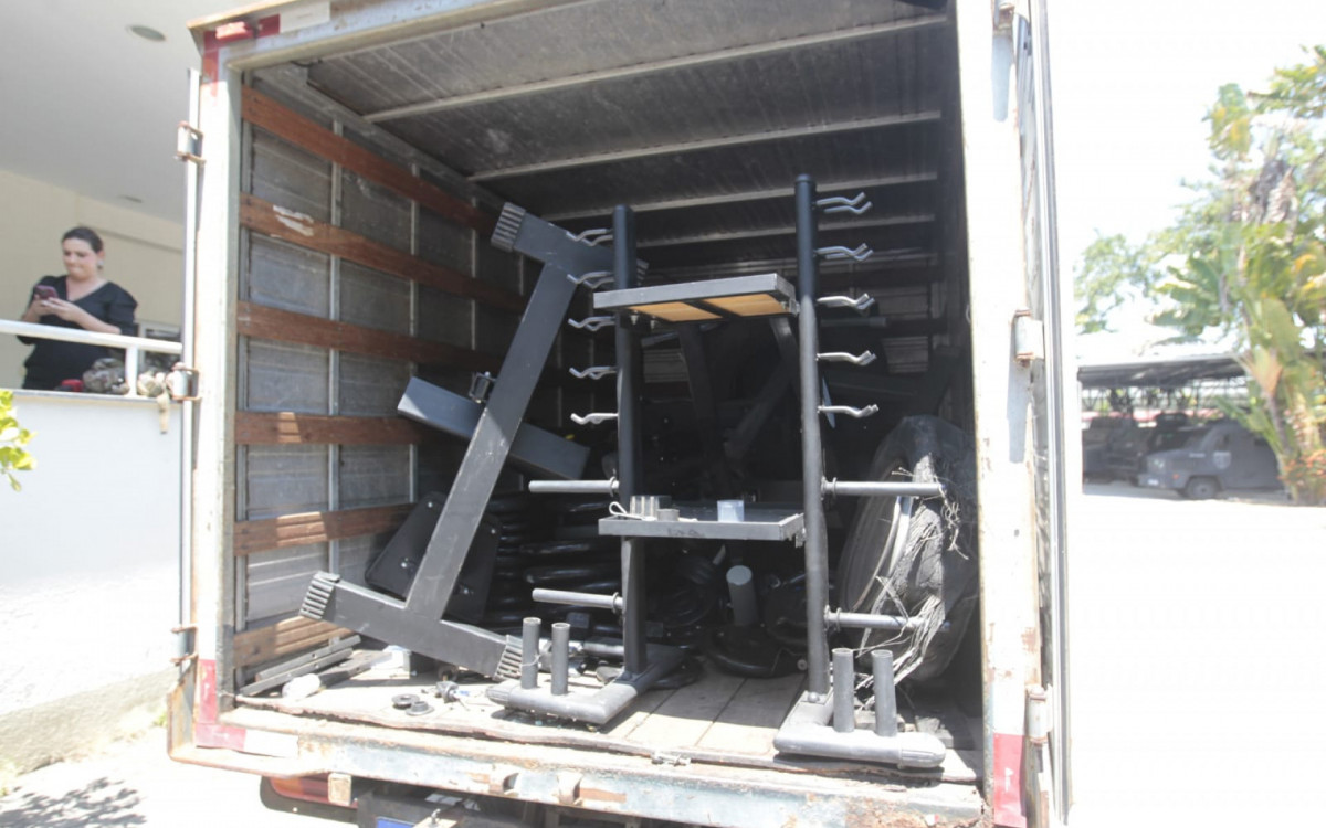 Equipamentos da academia de Peixão foram apreendidos e encaminhado à Cidade da Polícia - Reginaldo Pimenta/Agência O DIA