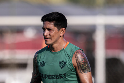 Maior vítima de Cano, Flamengo sofreu cinco dos sete gols do argentino em finais de Carioca