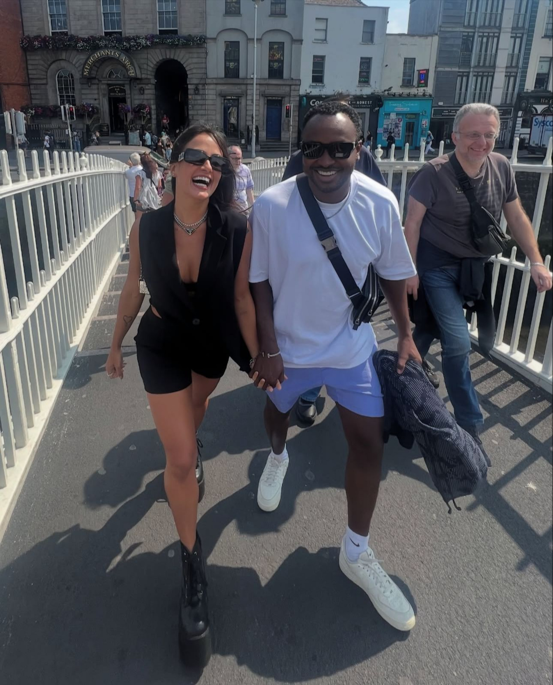 Thiaguinho completa 42 anos e ganha homenagem de Carol Peixinho - Reprodução Instagram