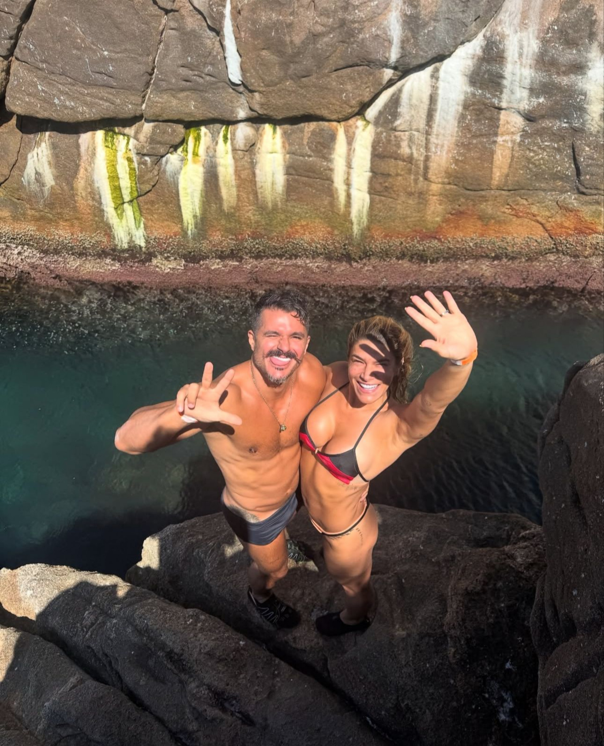 Priscila Fantin posa ao lado do marido, Bruno Lopes - Reprodução Instagram