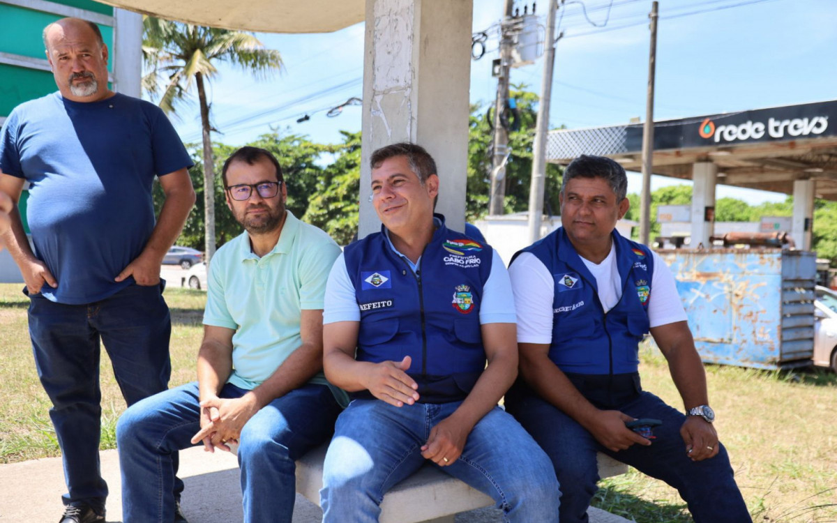 Prefeito Dr. Serginho e alguns Vereadores 