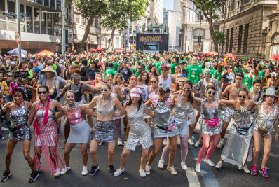Turismo impulsiona crescimento dos serviços no Rio em março, ajudado pelo Carnaval