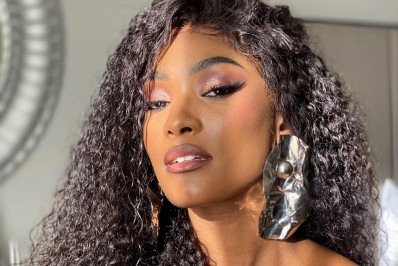 Erika Januza exibe preparação para Carnaval na África do Sul