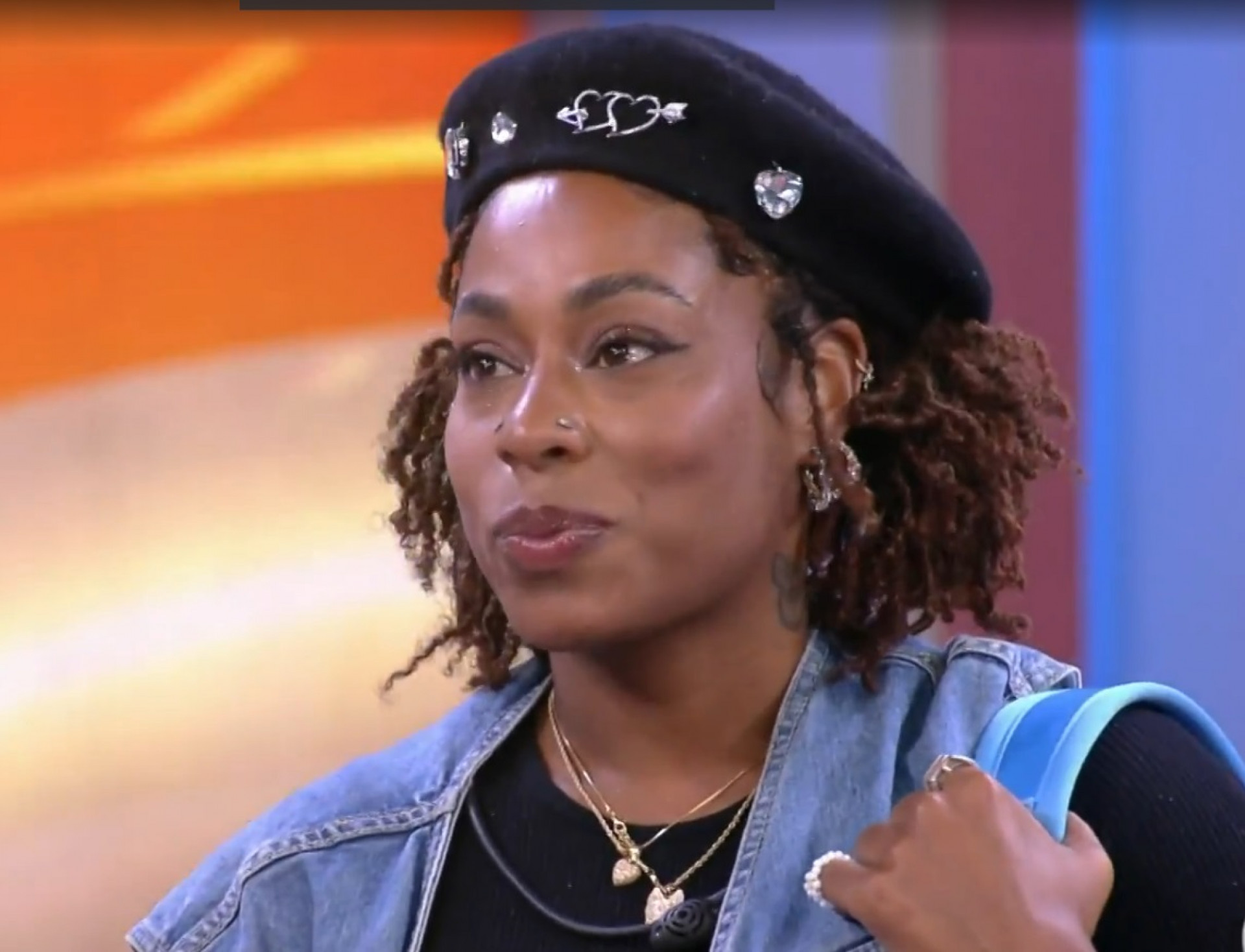  Thamiris conversa com Tadeu Schmidt após a eliminação - Reprodução de vídeo / TV Globo