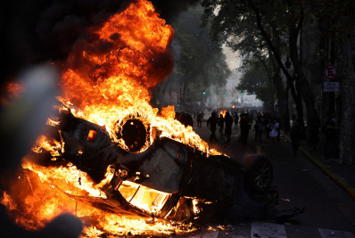 Argentina registra ao menos 20 feridos e mais de 100 detidos durante manifestação contra Milei