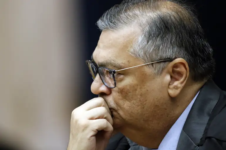 Dino afirma que apresentará voto sobre redes sociais em busca da 'união do tribunal' do STF