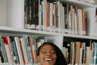 Gisele de Paula leva narrativas pretas e arquitetura expográfica para os Estados Unidos