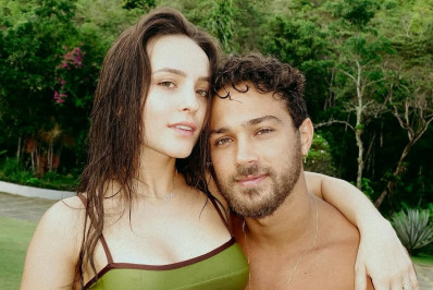 Marido de Larissa Manoela se declara ao ver novas fotos da atriz: 'Me apaixonei mais ainda'