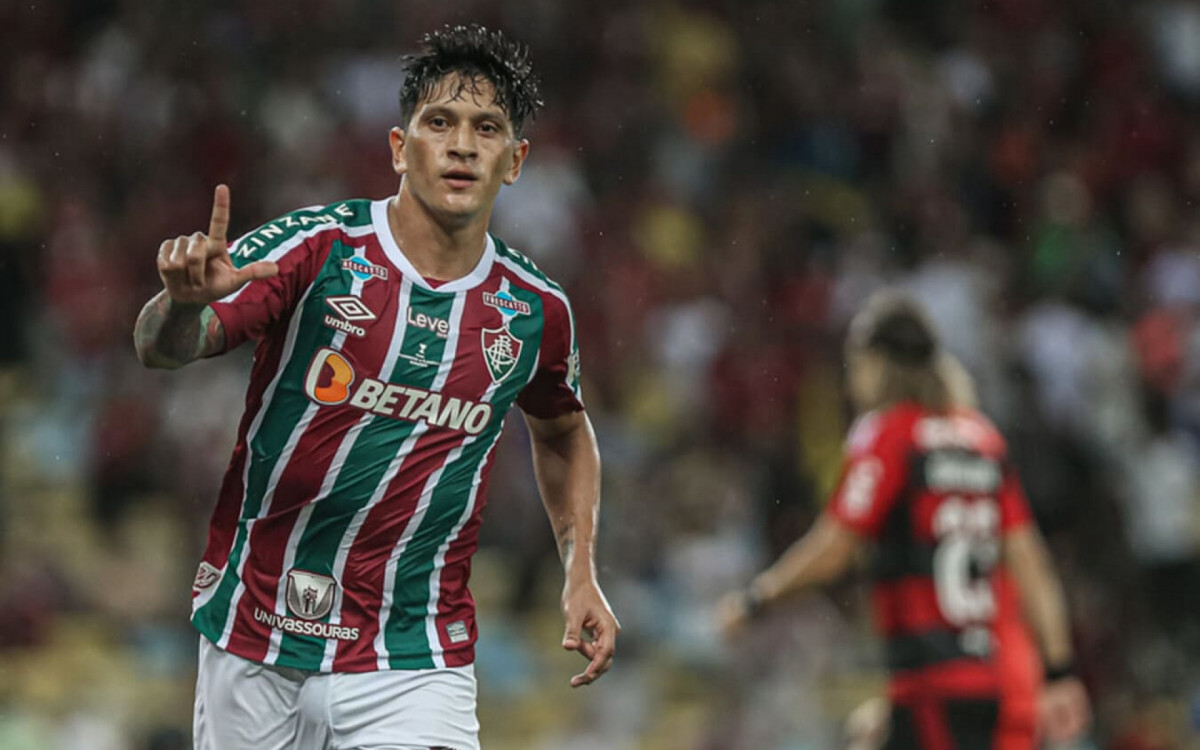 Contra o Flamengo, Cano tem chance de retornar ao posto de artilheiro do Carioca
