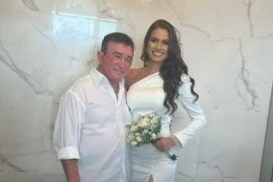 Amado Batista e Calita Franciele se casam no civil