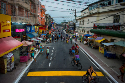 Prefeito Canella reabre Estrada Manoel de Sá para melhorar movimento no Centro Comercial do Lote XV
