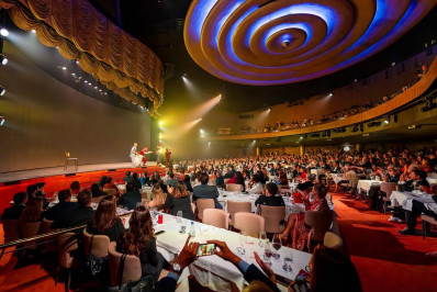 Revista 'Time' escolhe Roxy Dinner Show, em Copacabana, como um dos 'melhores lugares do mundo'