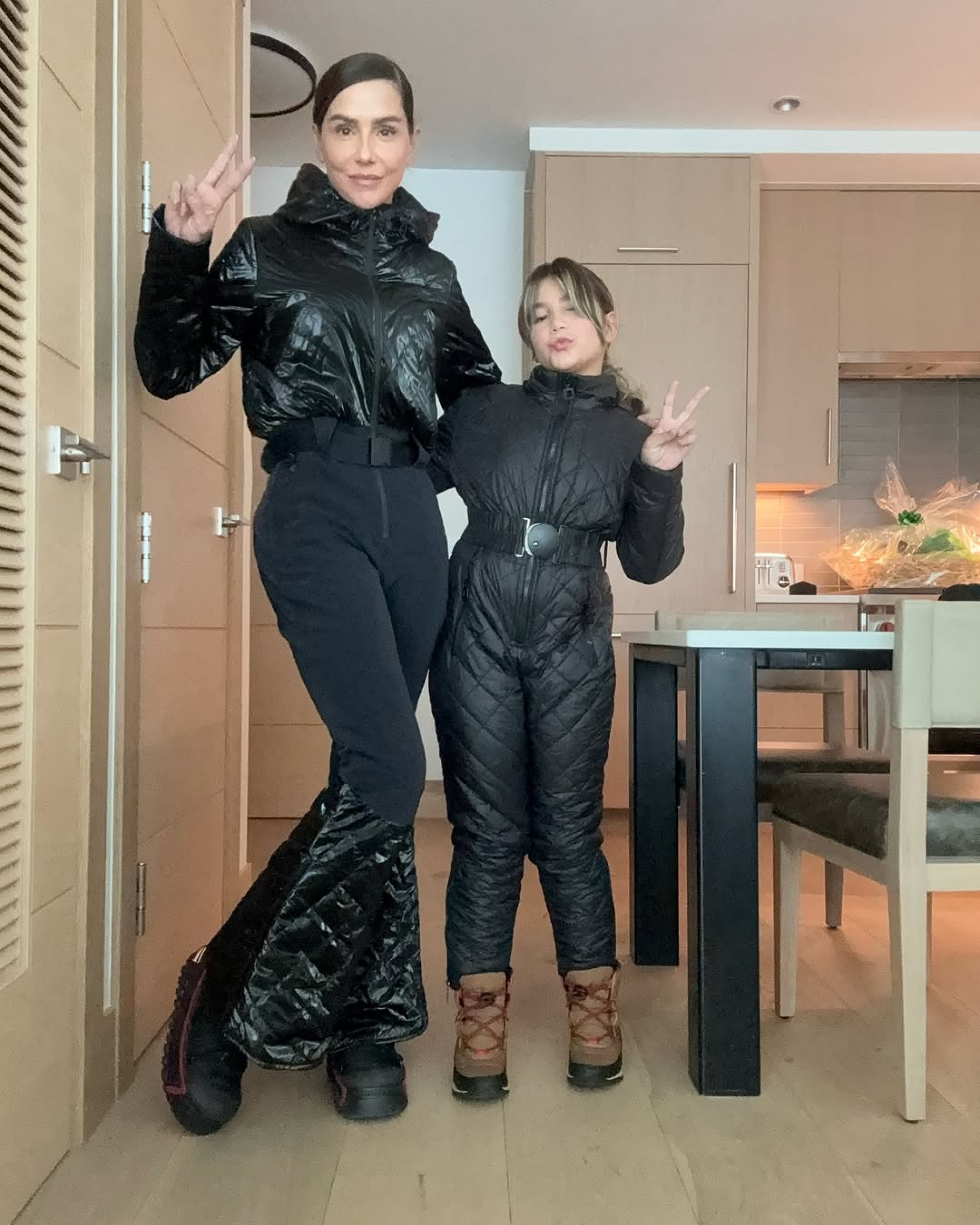 Maria Flor é fruto do antigo relacionamento de Deborah Secco e Hugo Moura - Reprodução/Instagram 