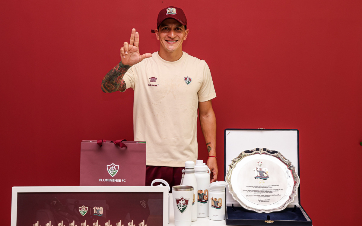 Cano foi homenageado pelos 100 gols no Tricolor