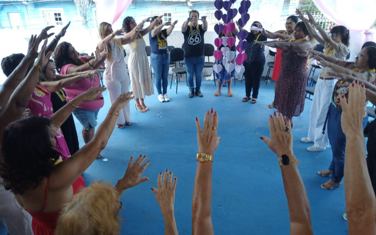 Uma roda de conversa com mulheres falou sobre as conquistas e os desafios enfrentados por este gênero nos espaços públicos e privados da sociedade