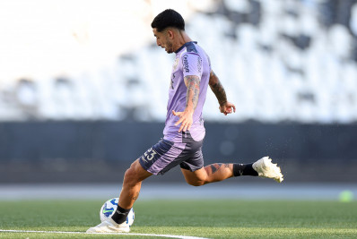 Santiago Rodríguez compara própria cavadinha com a de ídolo do Botafogo: 'Sou melhor'