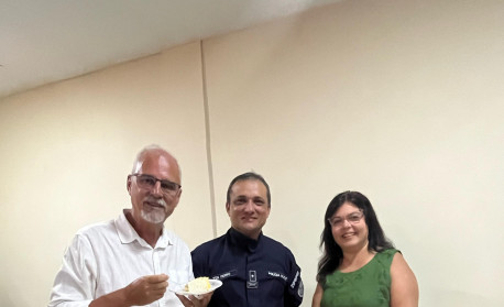 Adilson Ribeiro, tenente PM Ferro e V&acirc;nia Ribeiro ao final da posse - Foto NnBllny