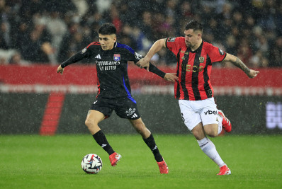 Ex-Botafogo, Thiago Almada marca seu primeiro gol com a camisa do Lyon