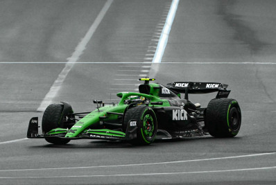 Bortoleto lamenta acidente em estreia na F-1: 'Fim de semana de aprendizado'