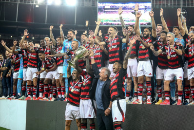 Flamengo empata com o Fluminense e é campeão do Carioca pela 39ª vez