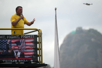 Bolsonaro diz ter se acertado com Kassab e que PSD votará pela anistia dos atos do 8 de Janeiro
