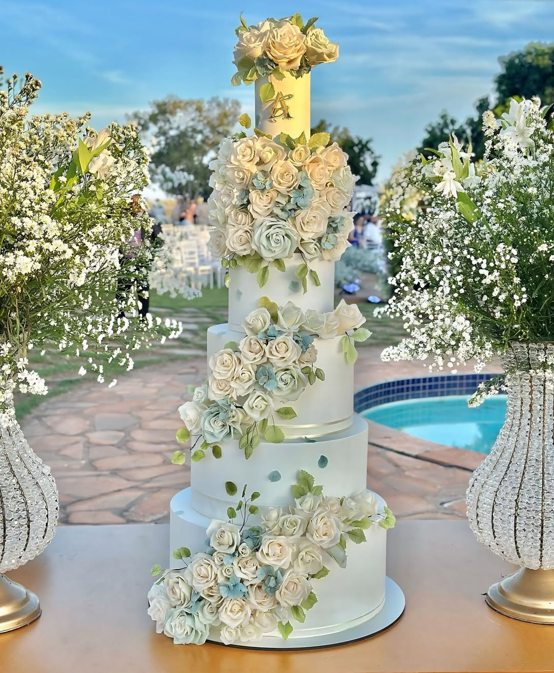 Bolo do casamento religioso de Amado Batista e Calita Franciele Miranda - Reprodução / Instagram 