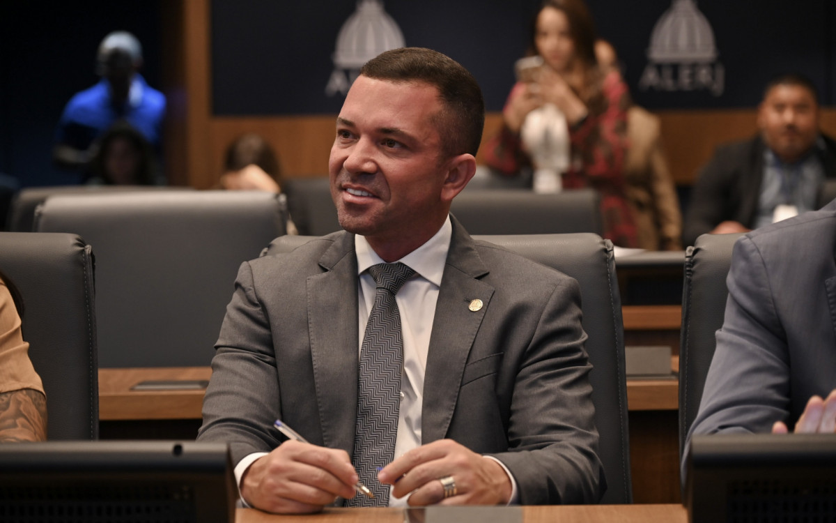 O deputado Rafael Nobre justifica que a criação do CRAPI em Nilópolis fortalecerá a rede de apoio ao envelhecimento saudável, garantindo um espaço para assistência e inclusão
