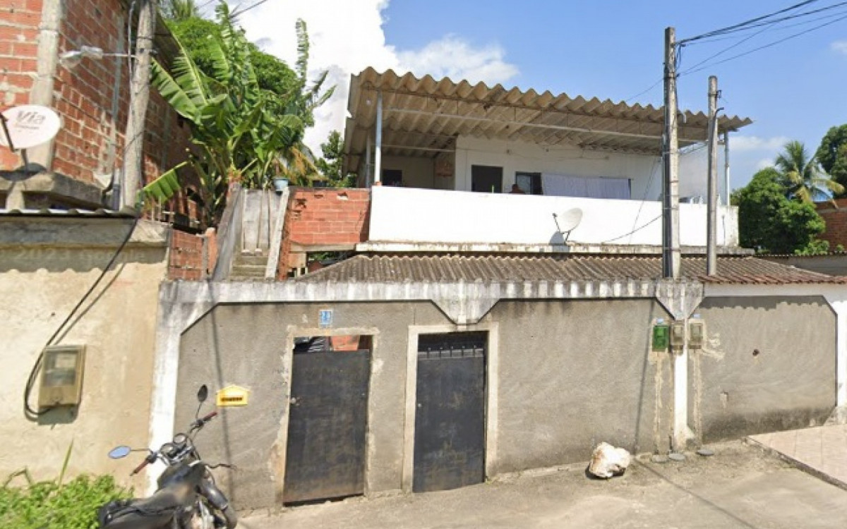 Os PMs encontraram as vítimas em um endereço residencial na Rua Rodolfo Ferreira de Oliveira, em Seropédica