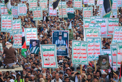 Iêmen registra protestos em massa após bombardeios dos EUA