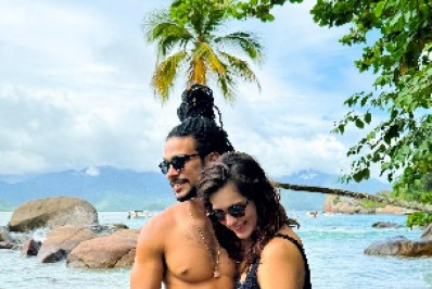 Sérgio Malheiros recebe homenagem de Sophia Abrahão no aniversário de 32 anos