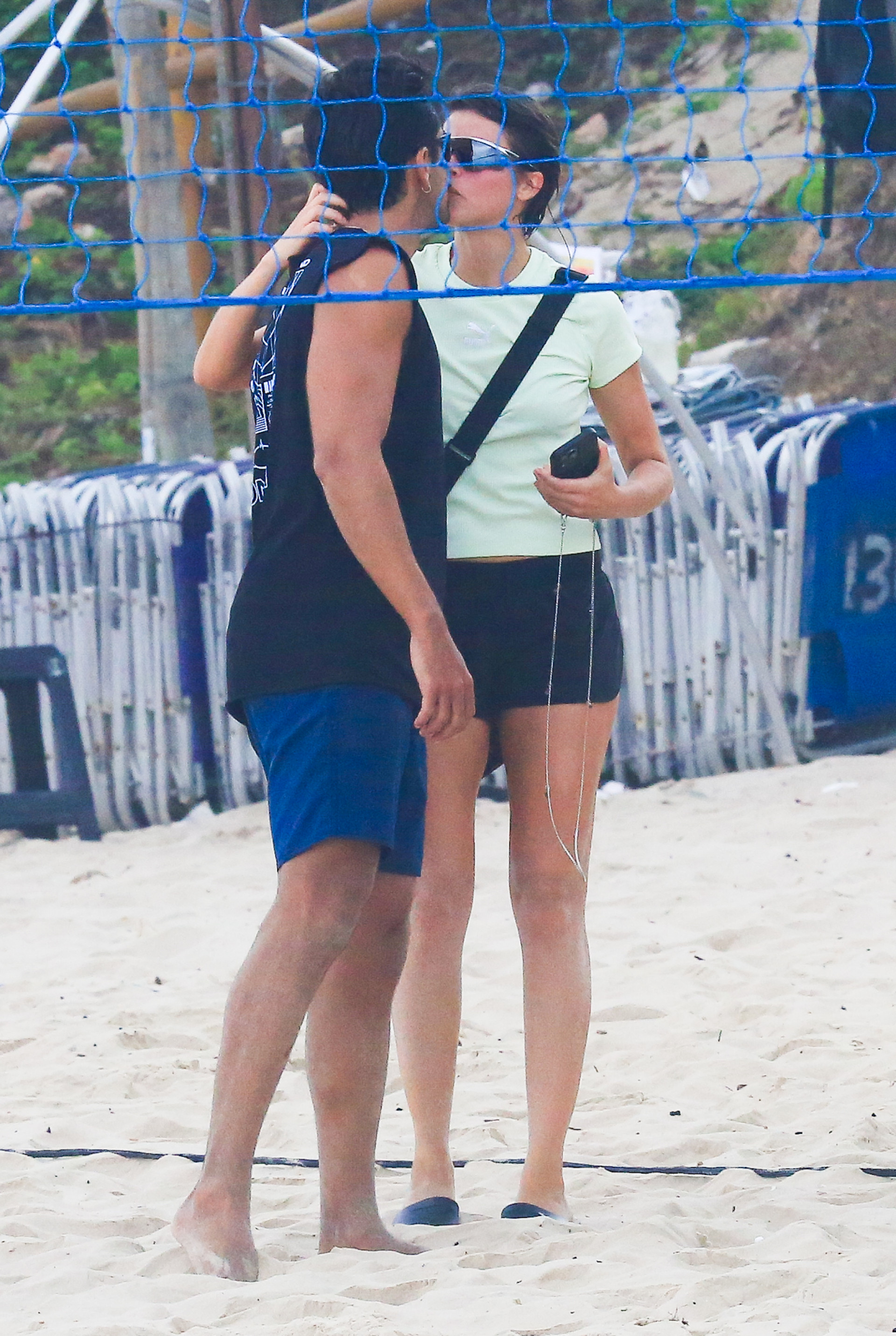 Rodrigo Simas e Agatha Moreira se beijam - Fabrício Pioyani / Agnews