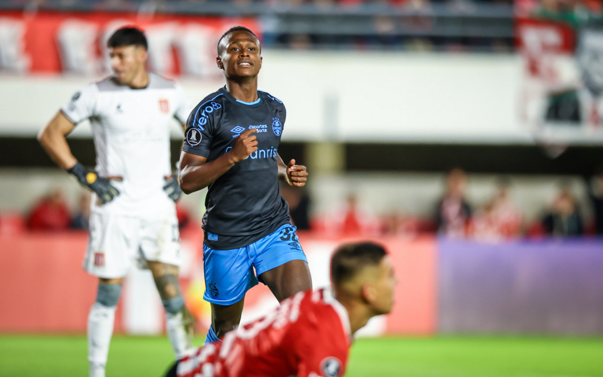 Nathan Fernandes marcou em Estudiantes 0 x 1 Grêmio