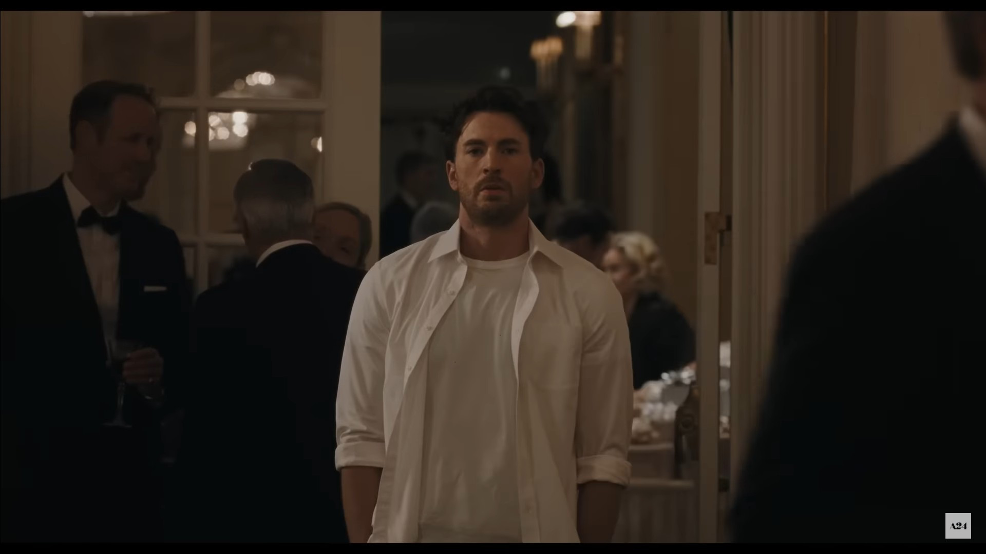 Dakota Johnson, Chris Evans e Pedro Pascal formam triângulo amoroso em 'Materialists' - Reprodução / YouTube